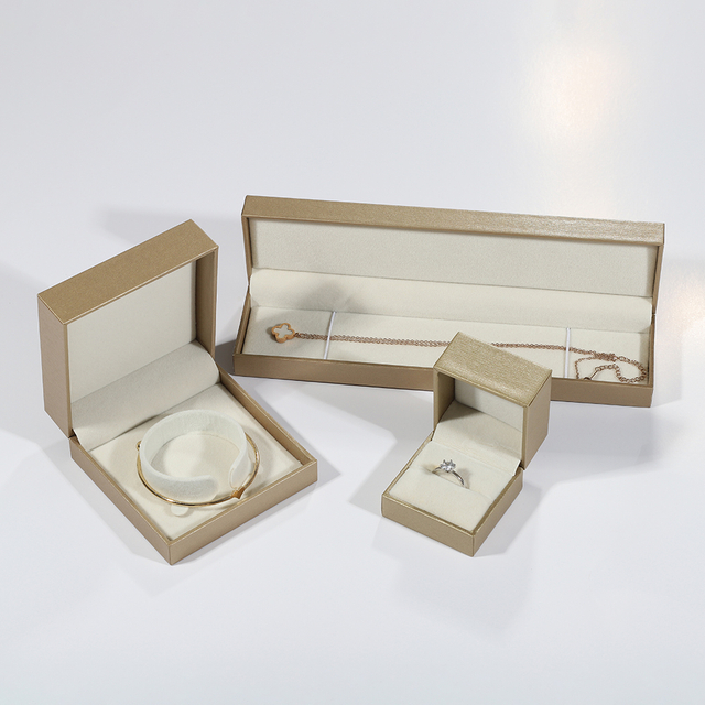 Personalize a fábrica de embalagens de caixa de papel de pulseira da China