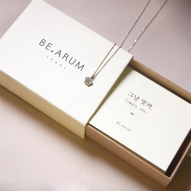 Fornecedor de caixas de papel para joias de papelão branco personalizado da China