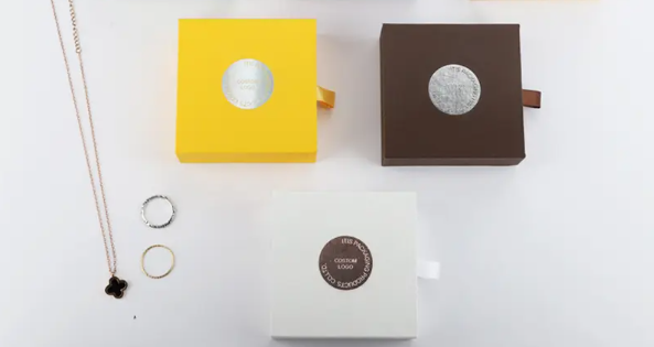 porta j&oacute;ias personalizado