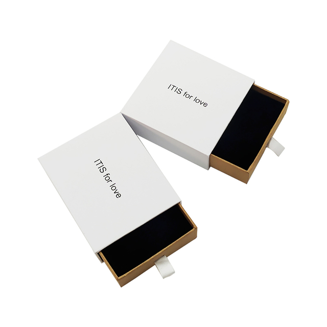 Caixa de joias com pacotes de papel personalizados