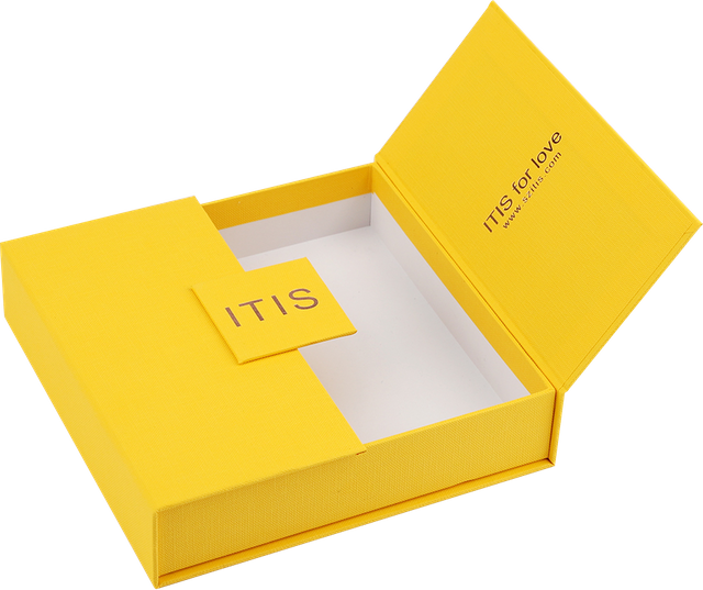 Pacote exclusivo personalizado de cuidados com a pele em papelão