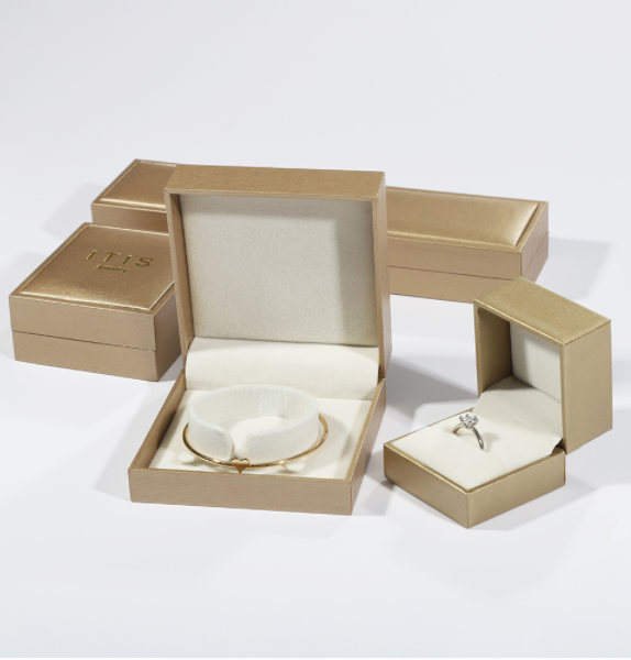 Caixa de joias exclusiva em ouro