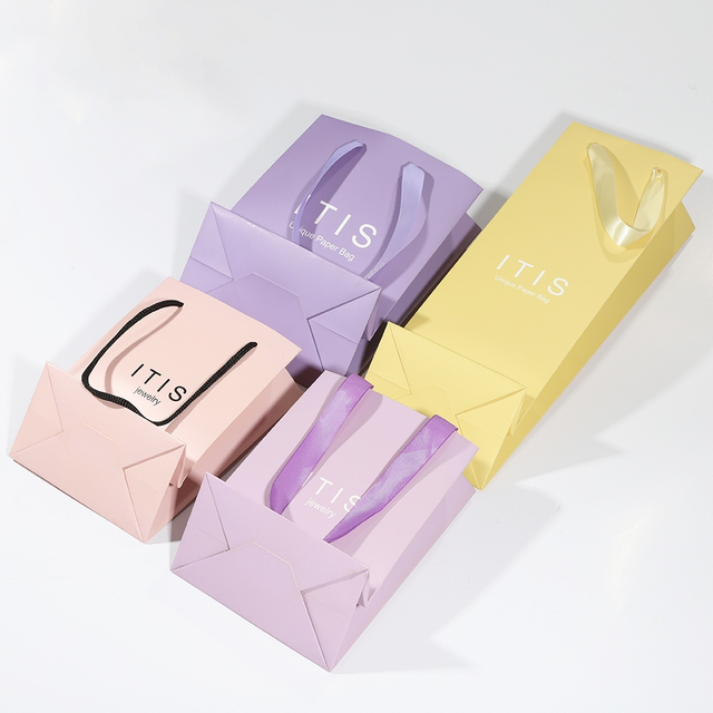 Pacote luxuoso de sacos de papel pretos Fabricante